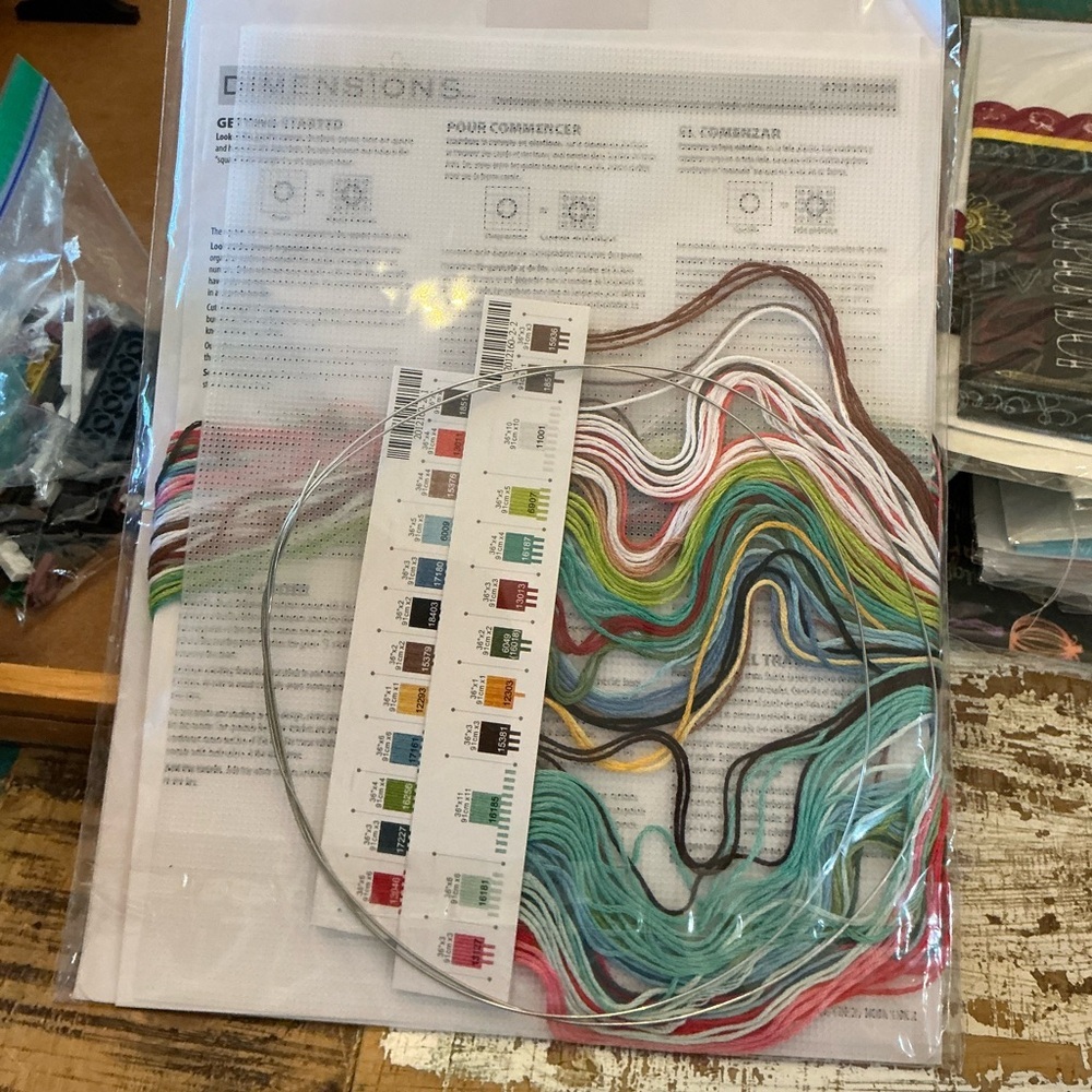 Dimensions Christmas Jar Ornaments Kit - Picture 2 of 2